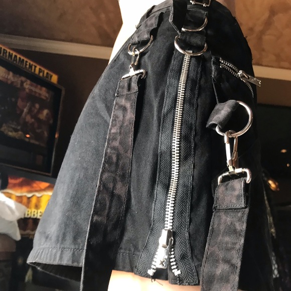 UNIQUE TRIPP NYC BLACK MINI SKIRT - Picture 1 of 5